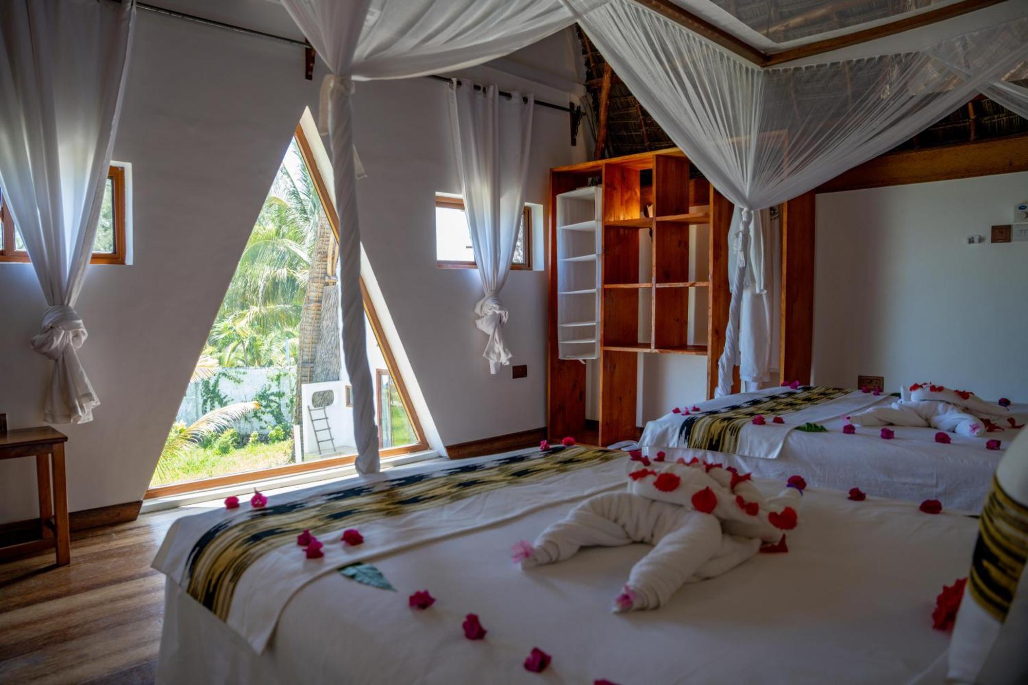 La Perla Beach Resort, Zanzibar - Your Beachfront Private Haven Pwani Mchangani Extérieur photo